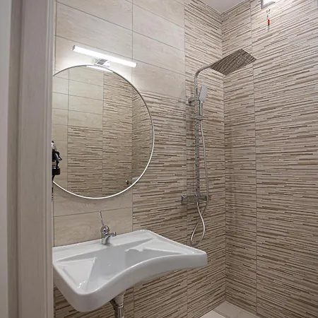 Monia Rooms&hospitality 3* Пьяцца-Армерина