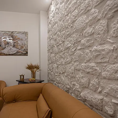 Monia Rooms&hospitality