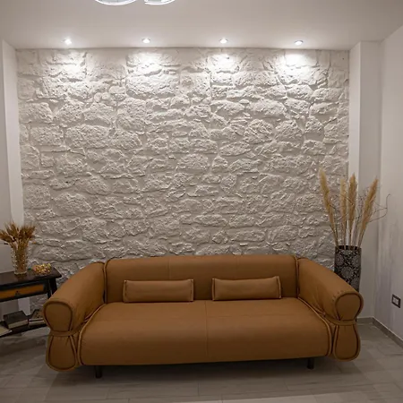 Monia Rooms&hospitality